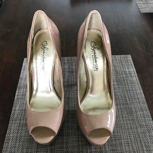 Shoe Dazzle open toe nude pumps
